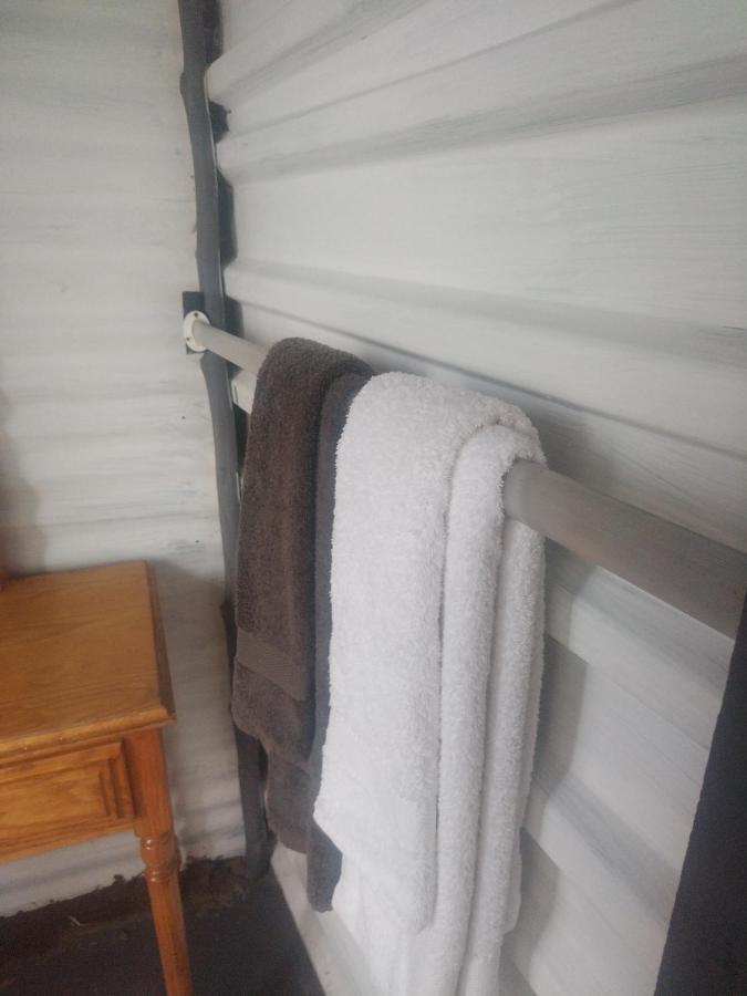 Homesweethome: Cozy Tiny Apartment Mbombela