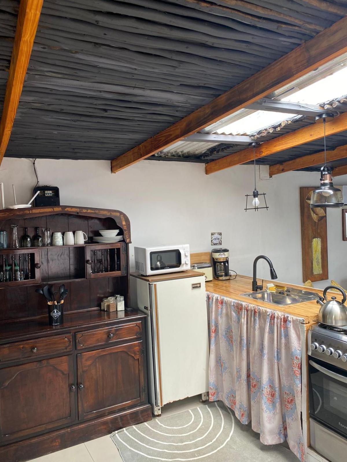 Homesweethome: Cozy Tiny Mbombela